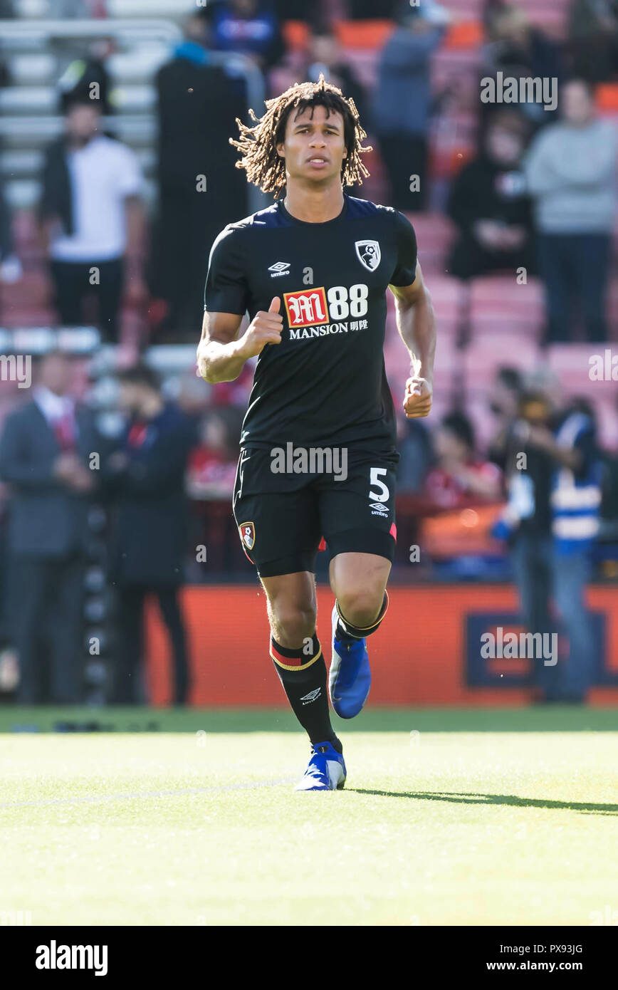 Bournemouth, UK. 20th Oct, 2018. Nathan AkŽ of Bournemouth warms up for the Premier League match between AFC Bournemouth and Southampton at the Vitality Stadium, Bournemouth, England on 20 October 2018. Photo by Simon Carlton.  Editorial use only, license required for commercial use. No use in betting, games or a single club/league/player publications. Credit: UK Sports Pics Ltd/Alamy Live News Stock Photo