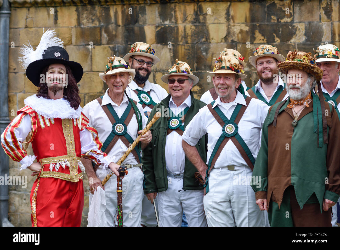 Southwell, Nottinghamshire, UK. 20th Oct 2018. The Minster town of Southwell and home of the famous cooking apple celebrate all things Bramley apple with stalls, cooking displays morris dancers and even King Charles 1 turned-up. Credit: Ian Francis/Alamy Live News Stock Photo