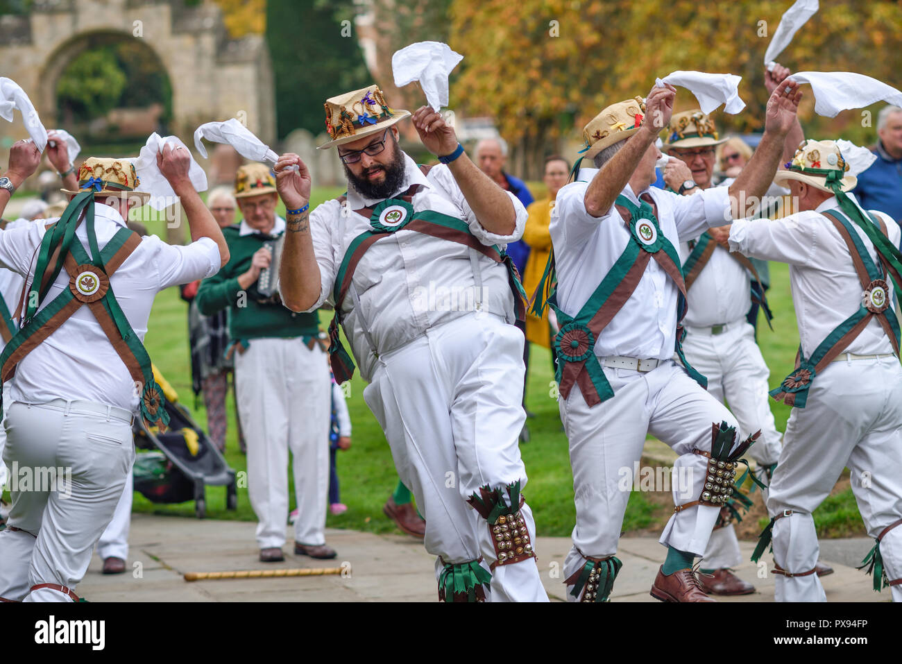 Southwell, Nottinghamshire, UK. 20th Oct 2018. The Minster town of Southwell and home of the famous cooking apple celebrate all things Bramley apple with stalls, cooking displays morris dancers and even King Charles 1 turned-up. Credit: Ian Francis/Alamy Live News Stock Photo