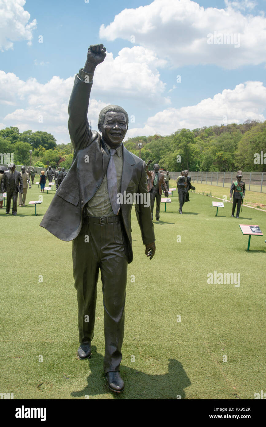 Pretoria, South Africa, 20 October, 2018. A sculpture of former President Nelson Mandela. The artwork forms part of The Long March to Freedom National Heritage Monument, in Pretoria's Groenkloof Nature Reserve. Nearby is a sculpture of Walter and Albertina Sisulu, who would have celebrated her 100th birthday tomorrow, 21 October. A growing project, 'The March to Freedom' comprises at present more than 50 life-size bronze sculptures of men and women who fought for South Africa's liberation from Apartheid. Credit: Eva-Lotta Jansson/Alamy Live News Stock Photo