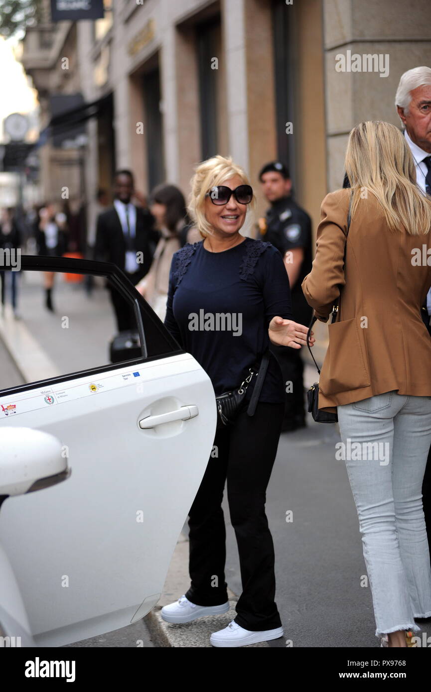 Wanda Nara shopping with her daughter, Isabella at GUCCI and LOUIS VUITTON  in Milan Featuring: Wanda Nara Where: Milan, Italy When: 10 May 2017  Credit: IPA/WENN.com **Only available for publication in UK