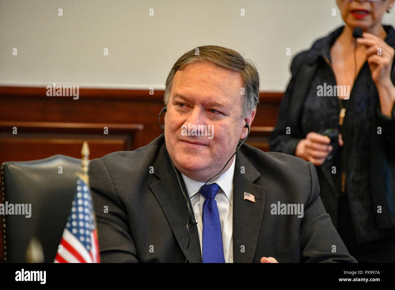 Mexico. 21st Oct, 2018. Mexico. 19th Oct, 2018. U.S. Secretary of State Mike Pompeo during a meeting with Mexican President Enrique Pena Nieto on immigration and the refugee caravan at Los Pinos October 19, 2018 in Mexico City, Mexico. Credit: Planetpix/Alamy Live News Stock Photo