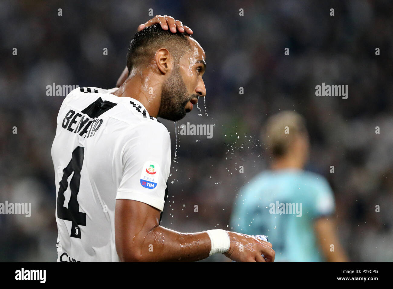 Torino, Italy. 20th October 2018. Medhi Benatia of Juventus FC   during the Serie A football match between Juventus Fc and Genoa Cfc. Credit: Marco Canoniero/Alamy Live News Stock Photo