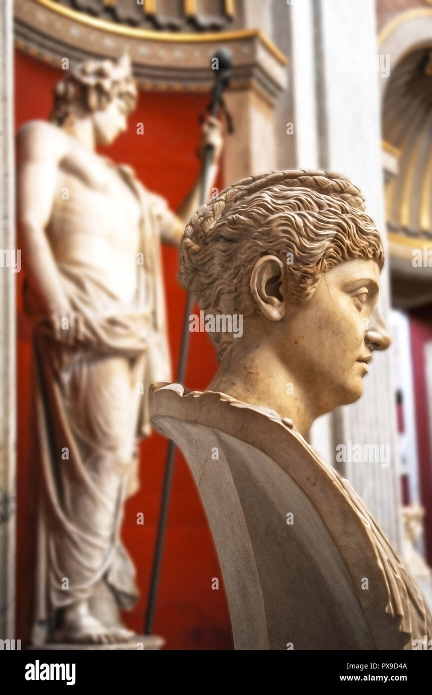 Marble statue in Vatican Museums Stock Photo Alamy