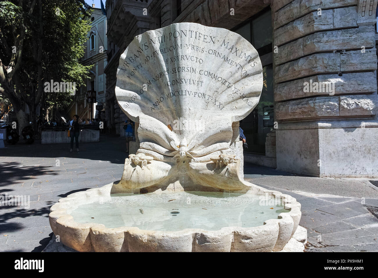 Fontana delle api rome hires stock photography and images Alamy