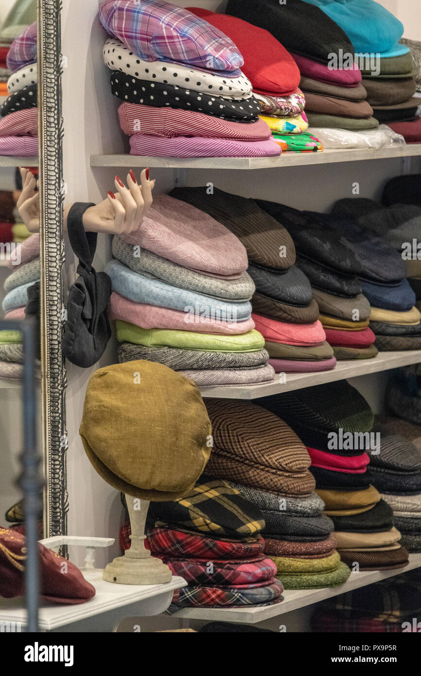 men's hats in italy