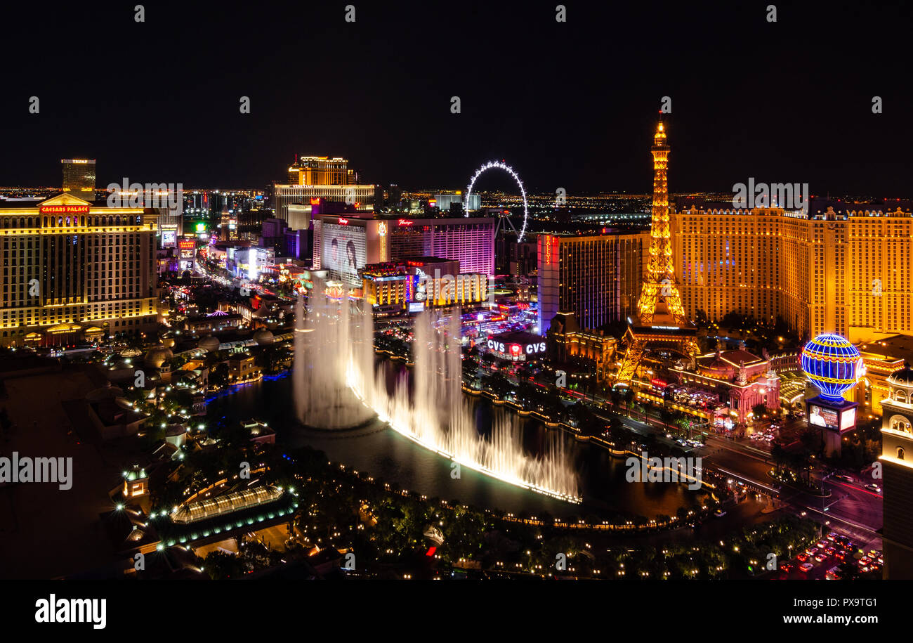Long Exposure of the Bellagio Fountains and Las Vegas Strip at night Stock Photo