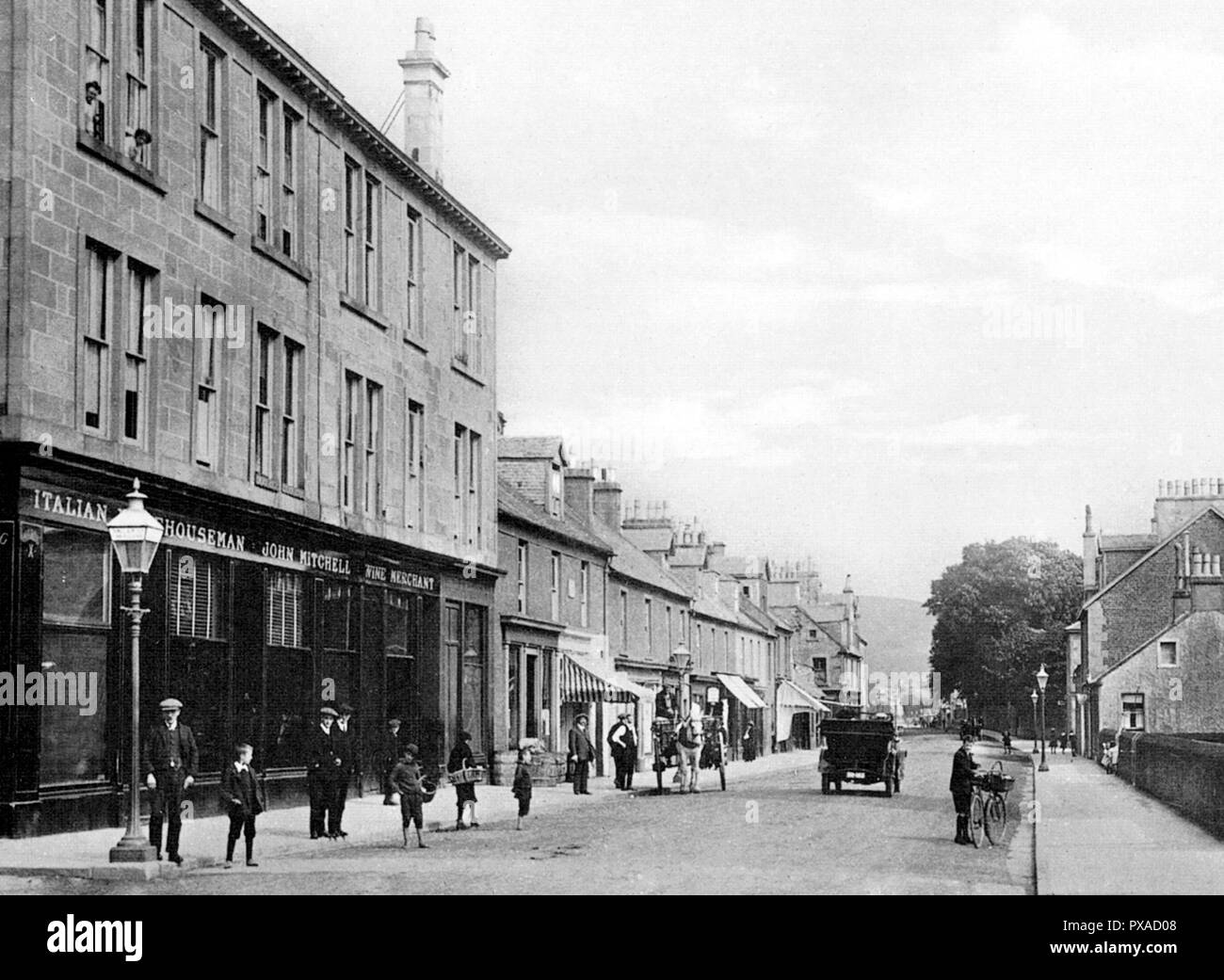 East Clyde Street, Helensburgh early 1900’s Stock Photo Alamy