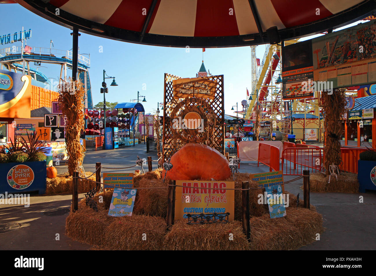 Luna park coney island hi-res stock photography and images - Alamy