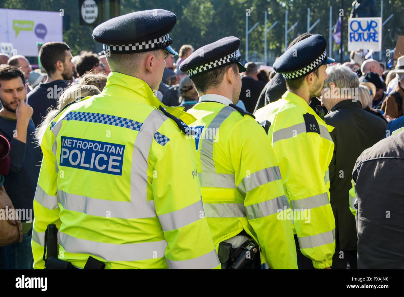 Policemen Bobbies On The Beat In Parliament Square Westminster policemen-bobbies-on-the-beat-in-parliament-square-westminster