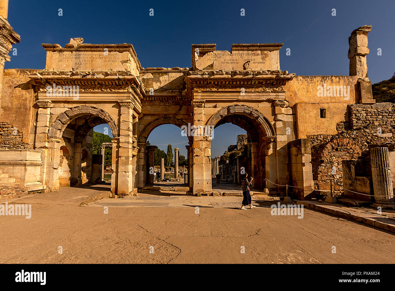 Ephessus Ancient City Stock Photo Alamy ephessus-ancient-city-stock-photo-alamy