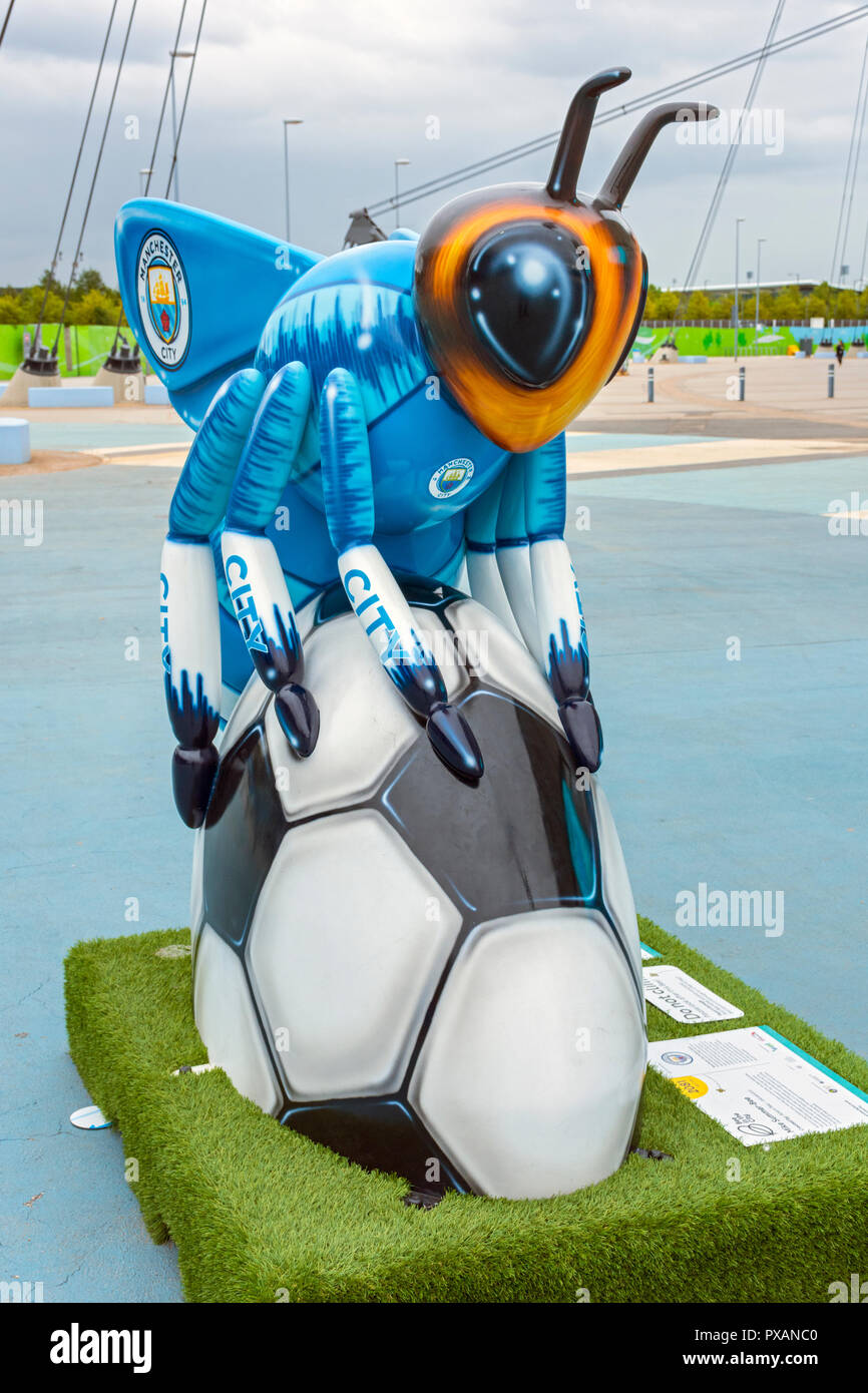 Mike Summer-Bee, by Adam Pekr - Inkversion.  One of the Bee in the City sculptures, at City Square, Etihad Campus, Manchester, UK. Stock Photo