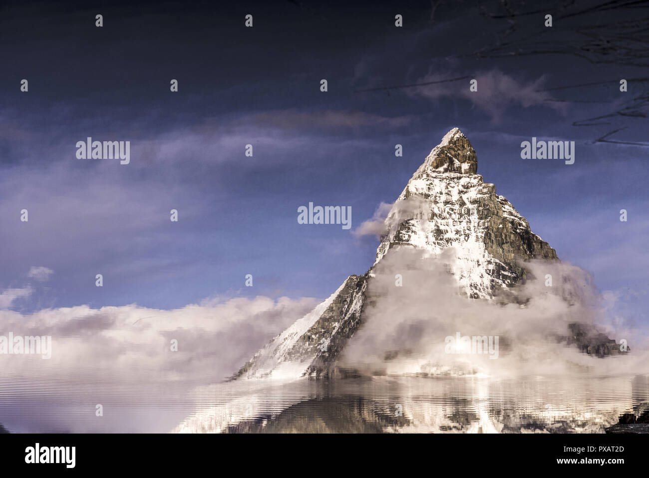 Lake Riffelsee, Mountain Matterhorn, Monte Cervino, Mont Cervin, 4.478 m, Rotenboden, Pennine Alps, Zermatt, Valais, Switzerland Stock Photo