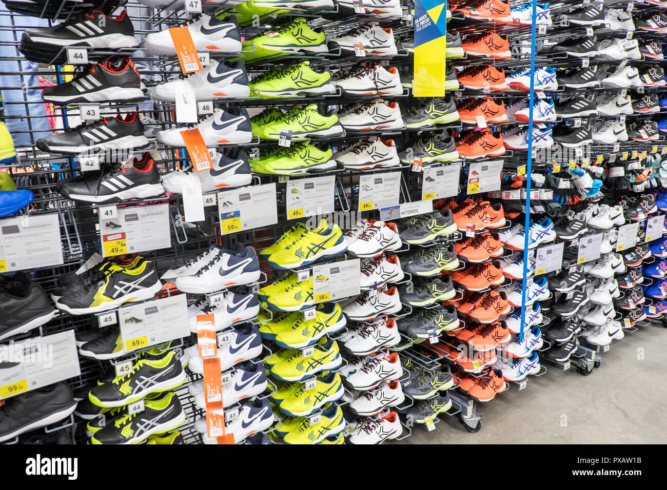 Decathlon Sport Hi-Res Stock Photography And Images - Alamy