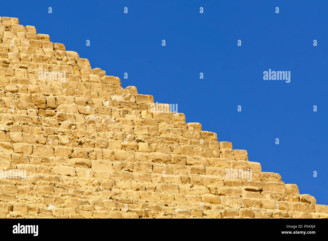 Edge Ramp Pyramids Edge line of great pyramid in Egypt Stock Photo - Alamy
