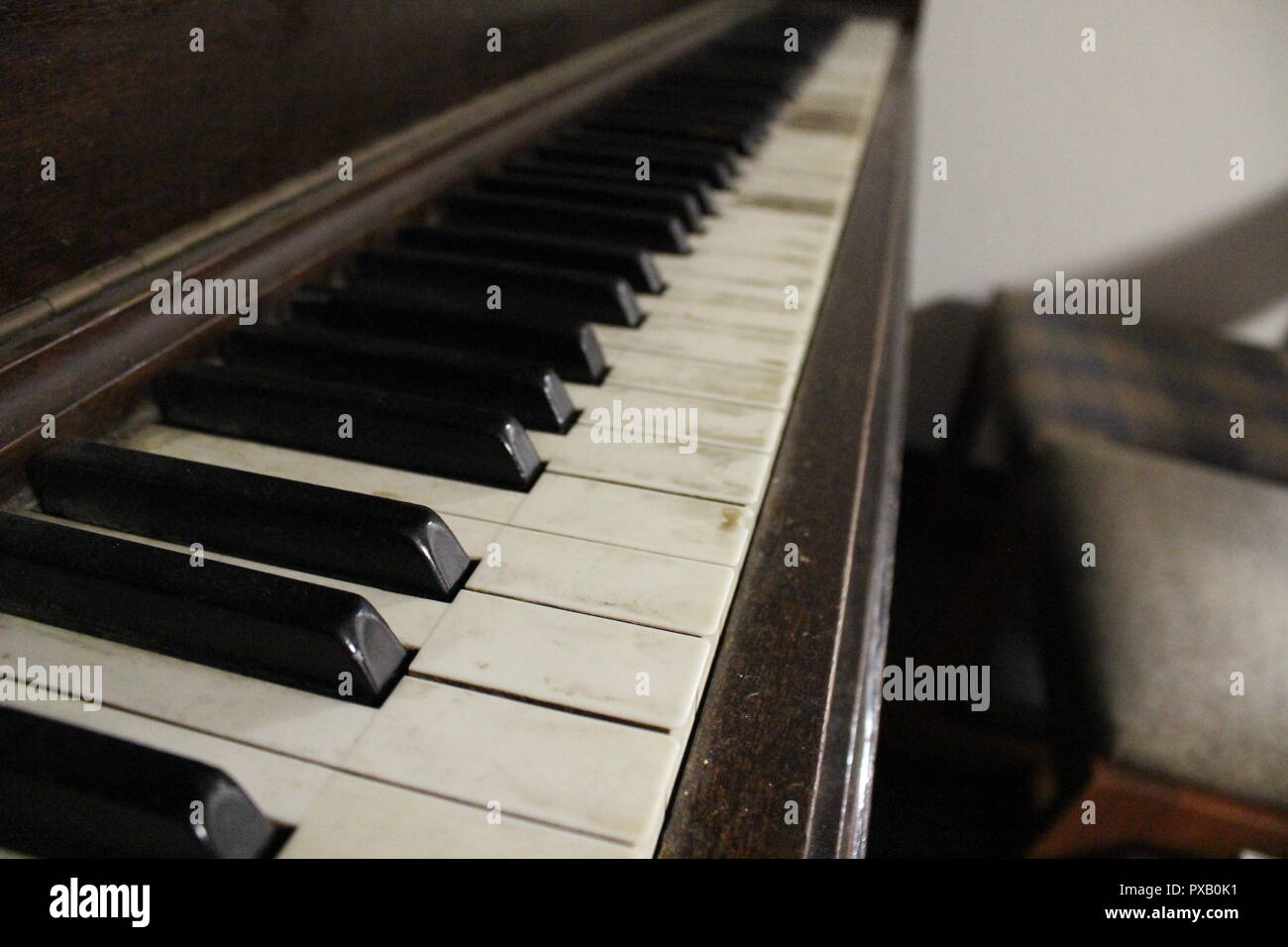 Old ivory piano keys hires stock photography and images Alamy