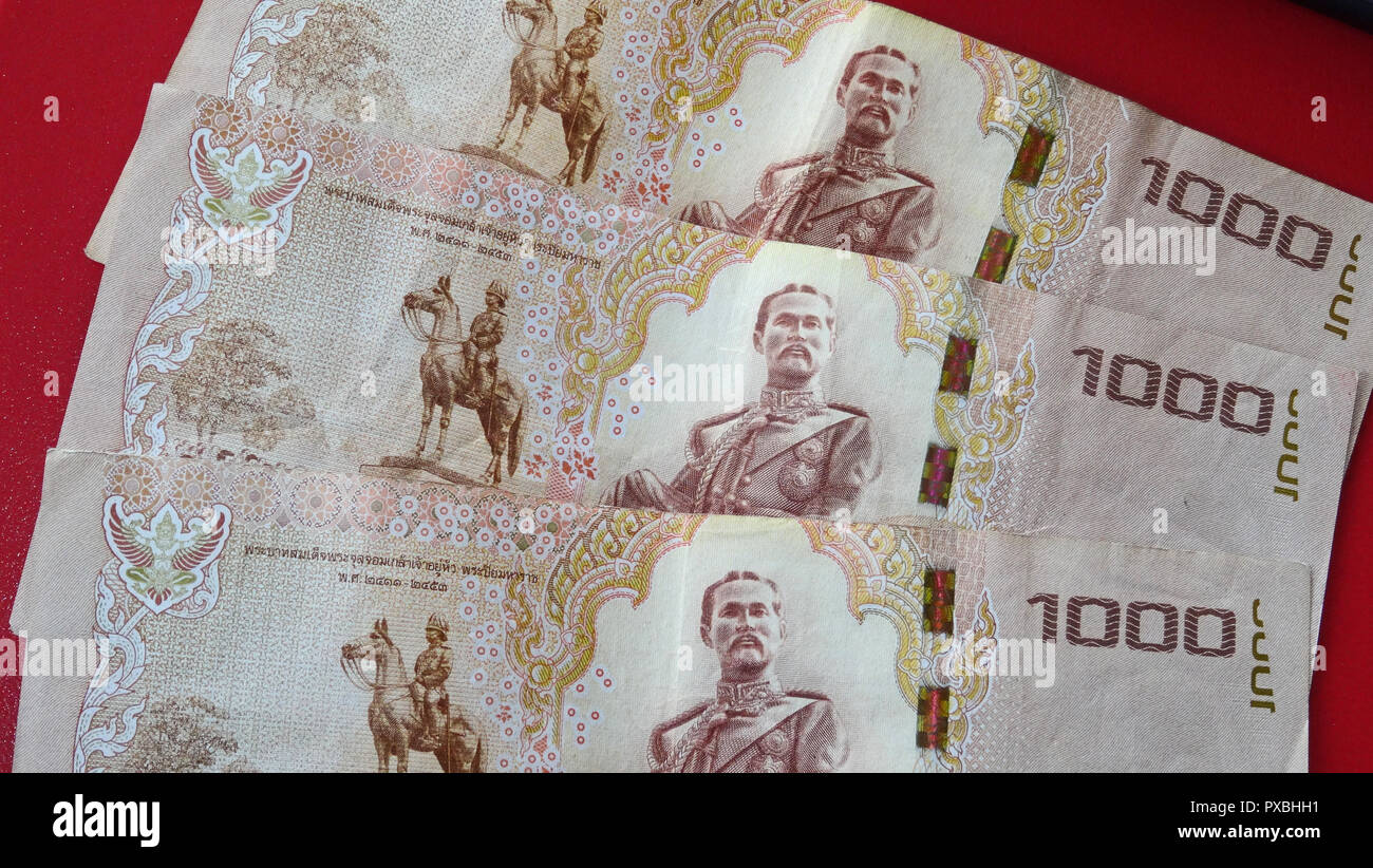 1000 Thai Baht notes with king Stock Photo