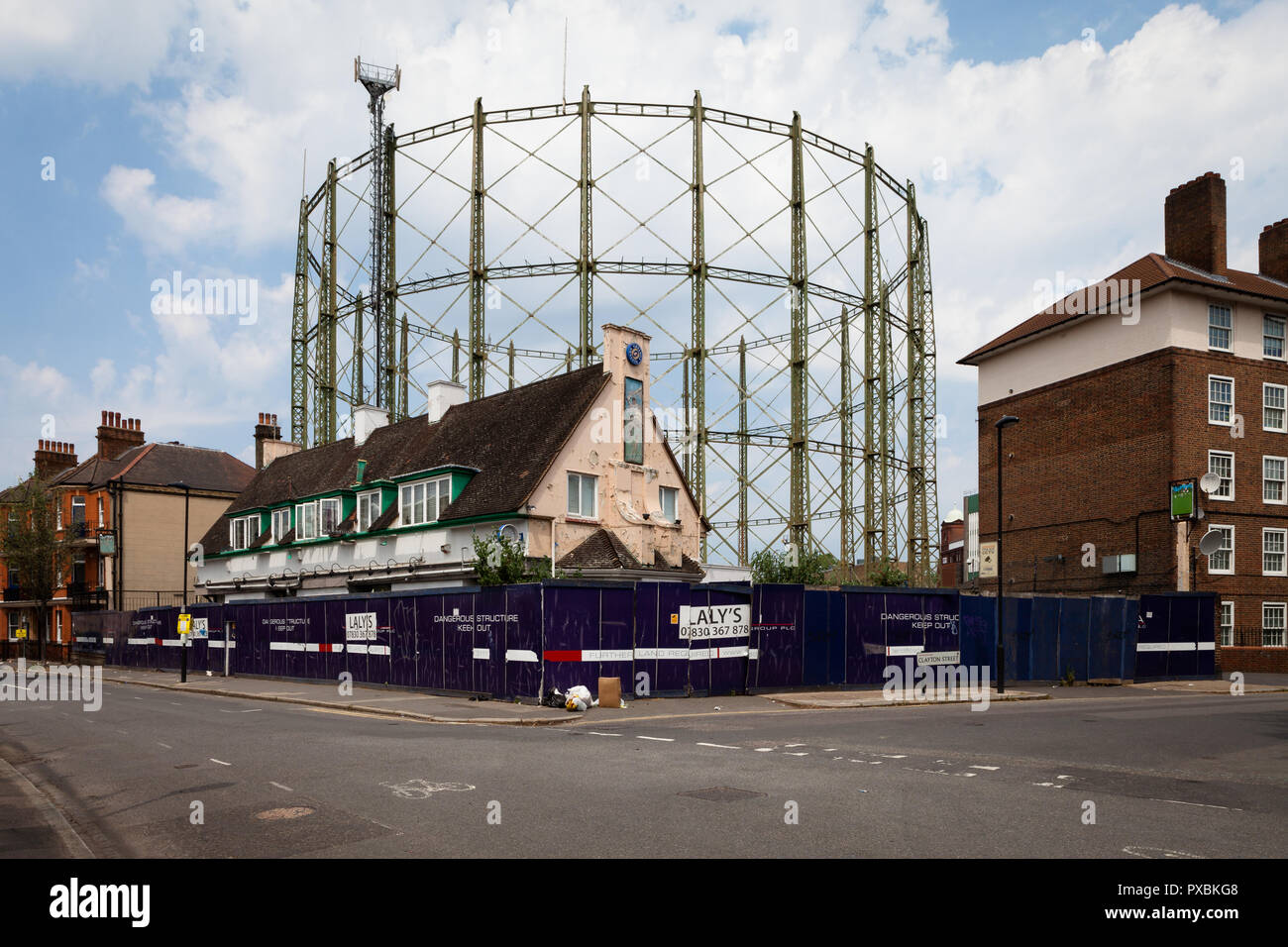 Derelict and decaying Cricketers Pub next to Kennington Oval Cricket Ground, London. Stock Photo