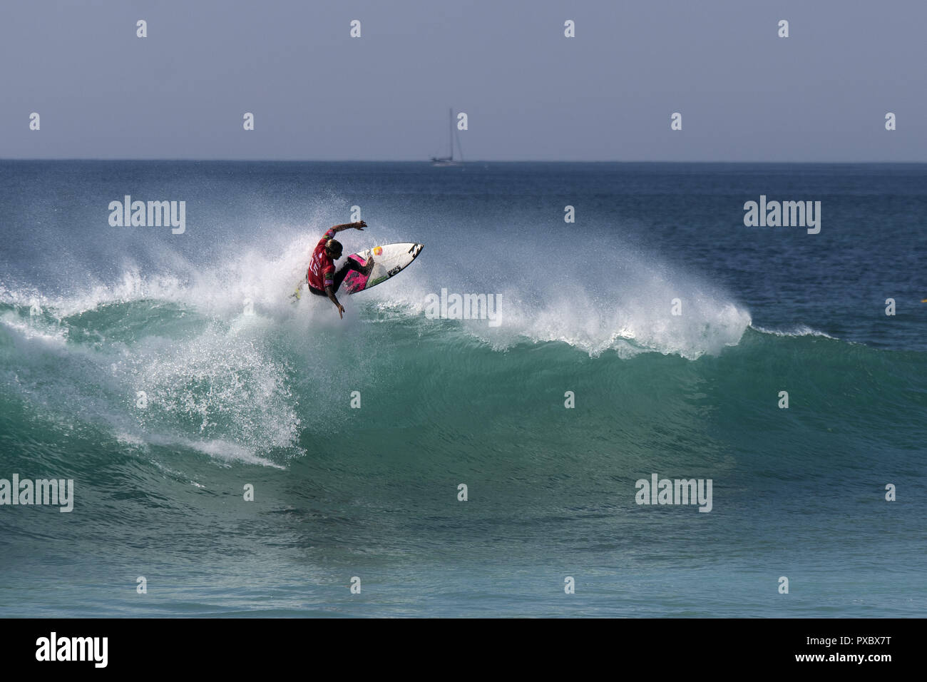 Peniche, Portugal. 20th Oct, 2018. Italo Ferreira (BRA) is seen riding a  wave at Supertubos Beach, Peniche.Brazilian surfer Italo Ferreira won the  Portuguese stage of the World Surf League, MEO Rio Curl