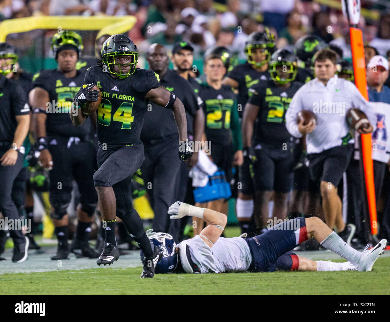 Tampa, Florida, USA. 20th Oct, 2018. South Florida Bulls wide receiver Randall St. Felix (84) makes the catch and runs in for a touchdown on the opening play of the 2nd half during the game between the UConn Huskies and the South Florida Bulls at Raymond James Stadium in Tampa, Florida. Del Mecum/CSM/Alamy Live News Stock Photo