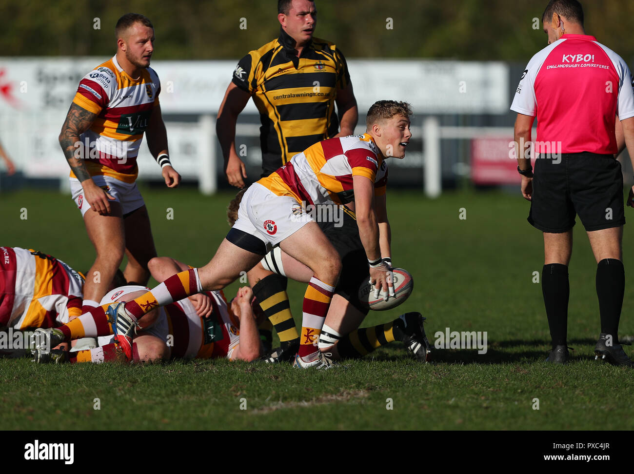20.10.2018 Hinckley, Leicester, England. Rugby Union, Hinckley rfc v Fylde rfc.    Scrum-half Fergus Warr in action for Fylde during the RFU National League 2 North (NL2N) game played at the Leicester  Road Stadium.    © Phil Hutchinson / Alamy Live News Stock Photo