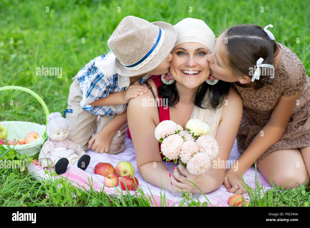 Picnic at outdoor two boy hi-res stock photography and images - Alamy