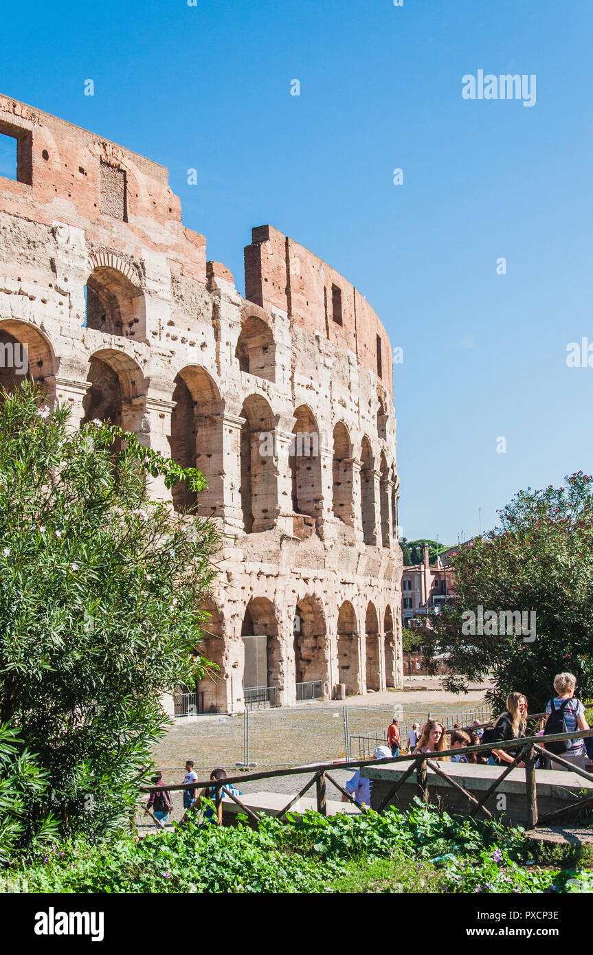Coluseeum Rome High Res Roman colosseum concrete hi-res stock photography and images - Alamy