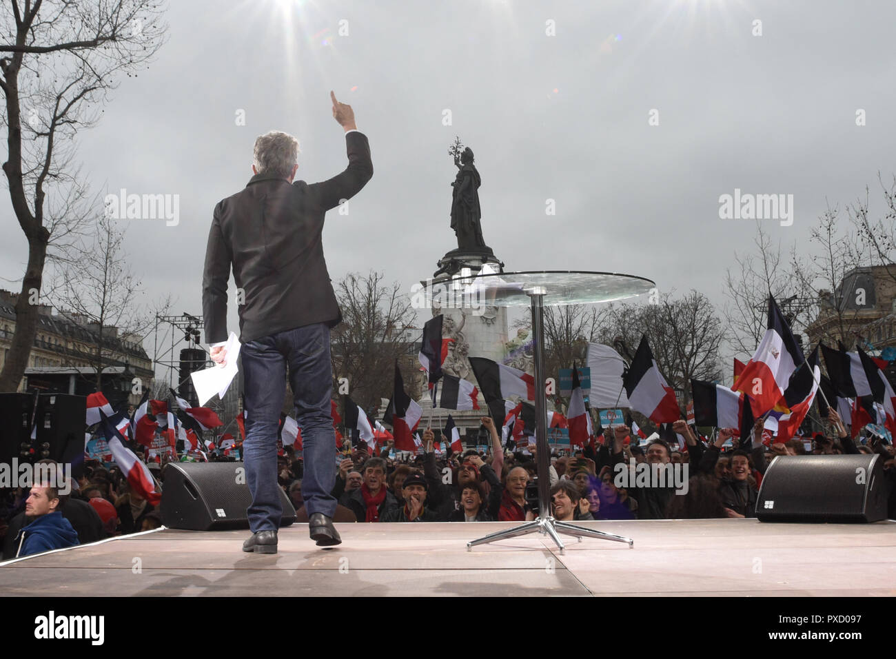 March 18 17 Paris France Far Left Leader Jean Luc Melenchon Addresses His Supporters During A