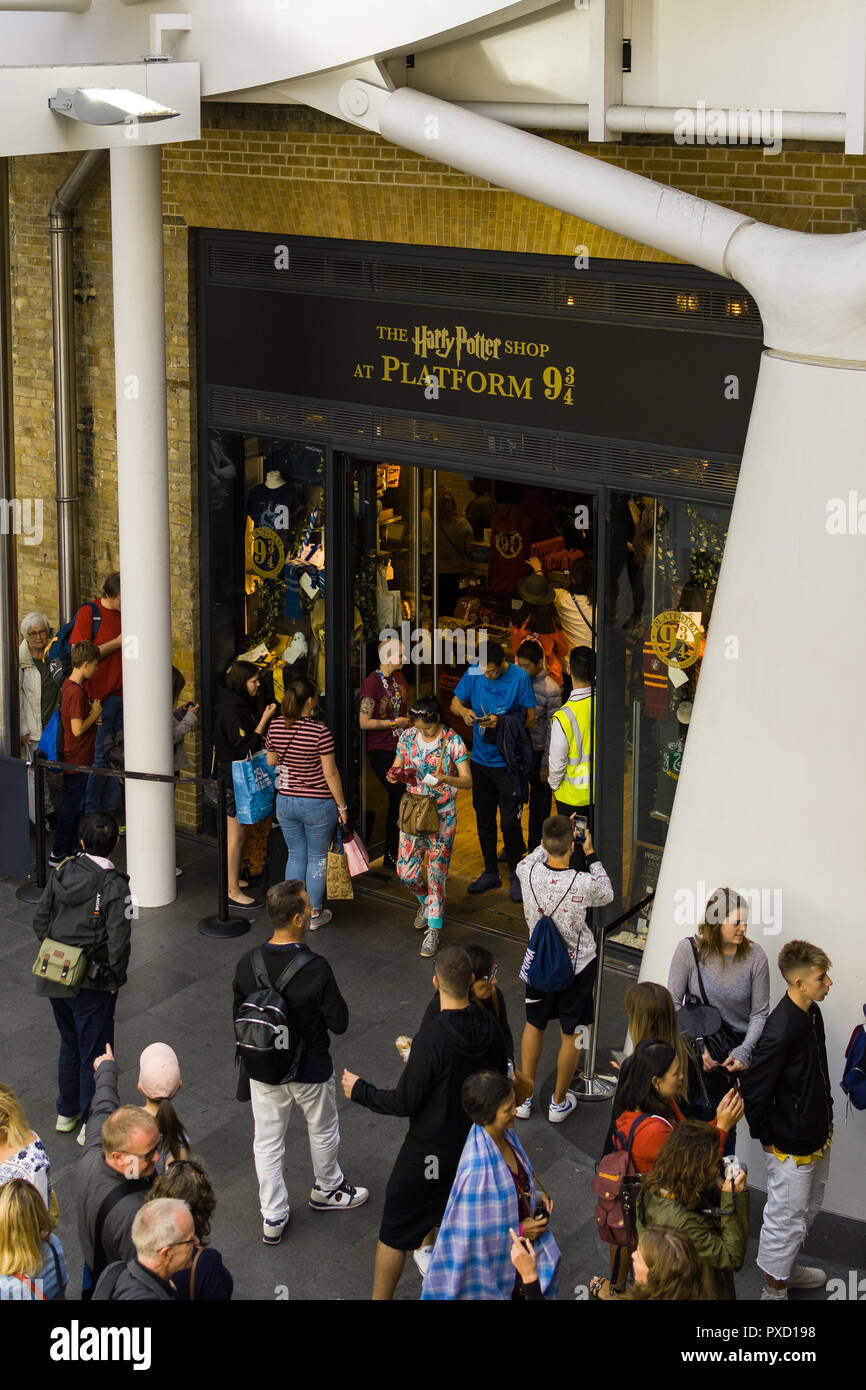 The Harry Potter Shop at Platform 9 ¾ Kings Cross Station entrance with ...