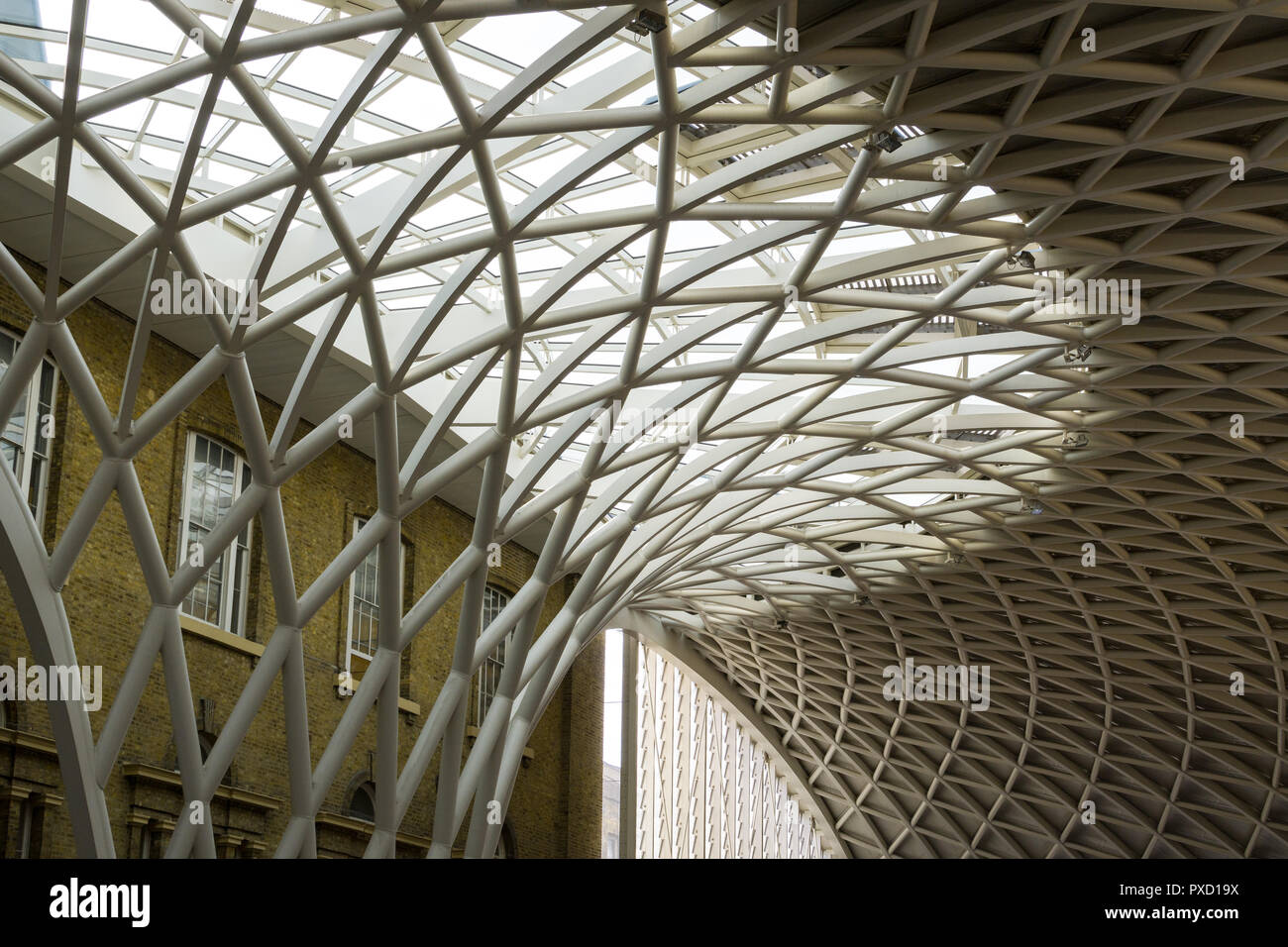 The steel lattice structure roof of the main concourse of King's Cross ...