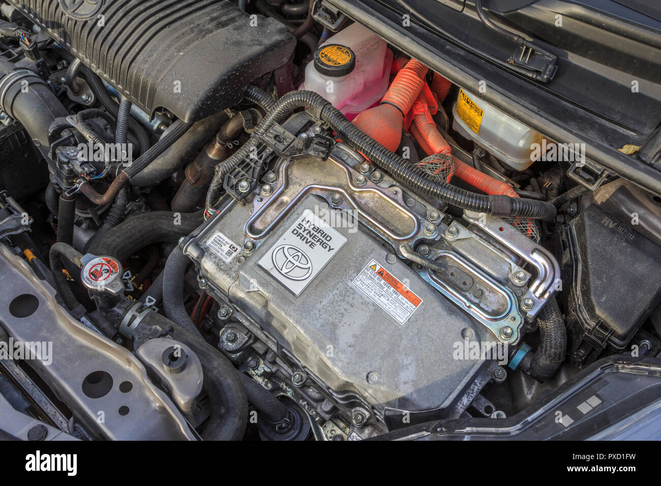 toyota yaris hybrid engine bay power plant Stock Photo - Alamy