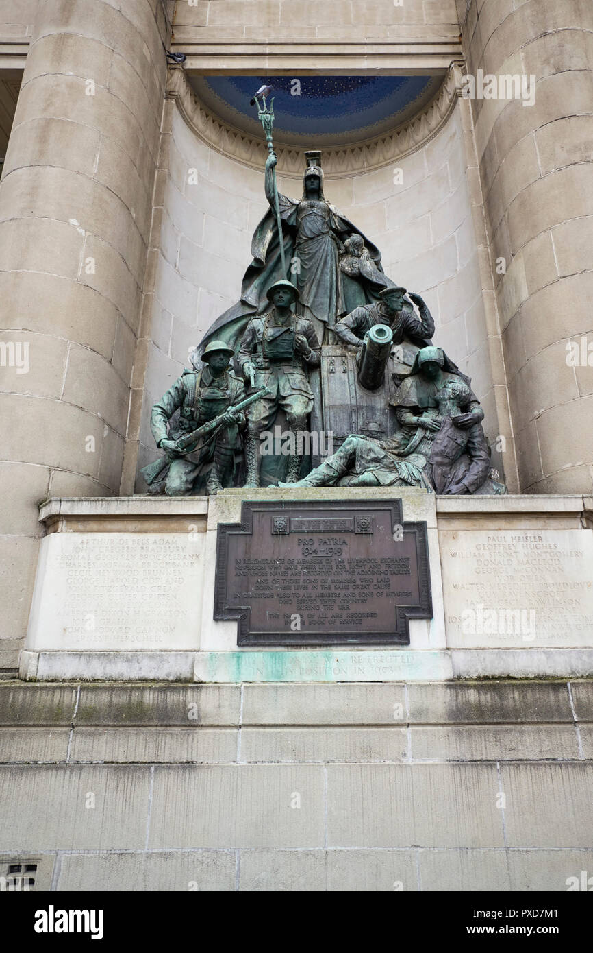 Statues in liverpool hires stock photography and images Alamy