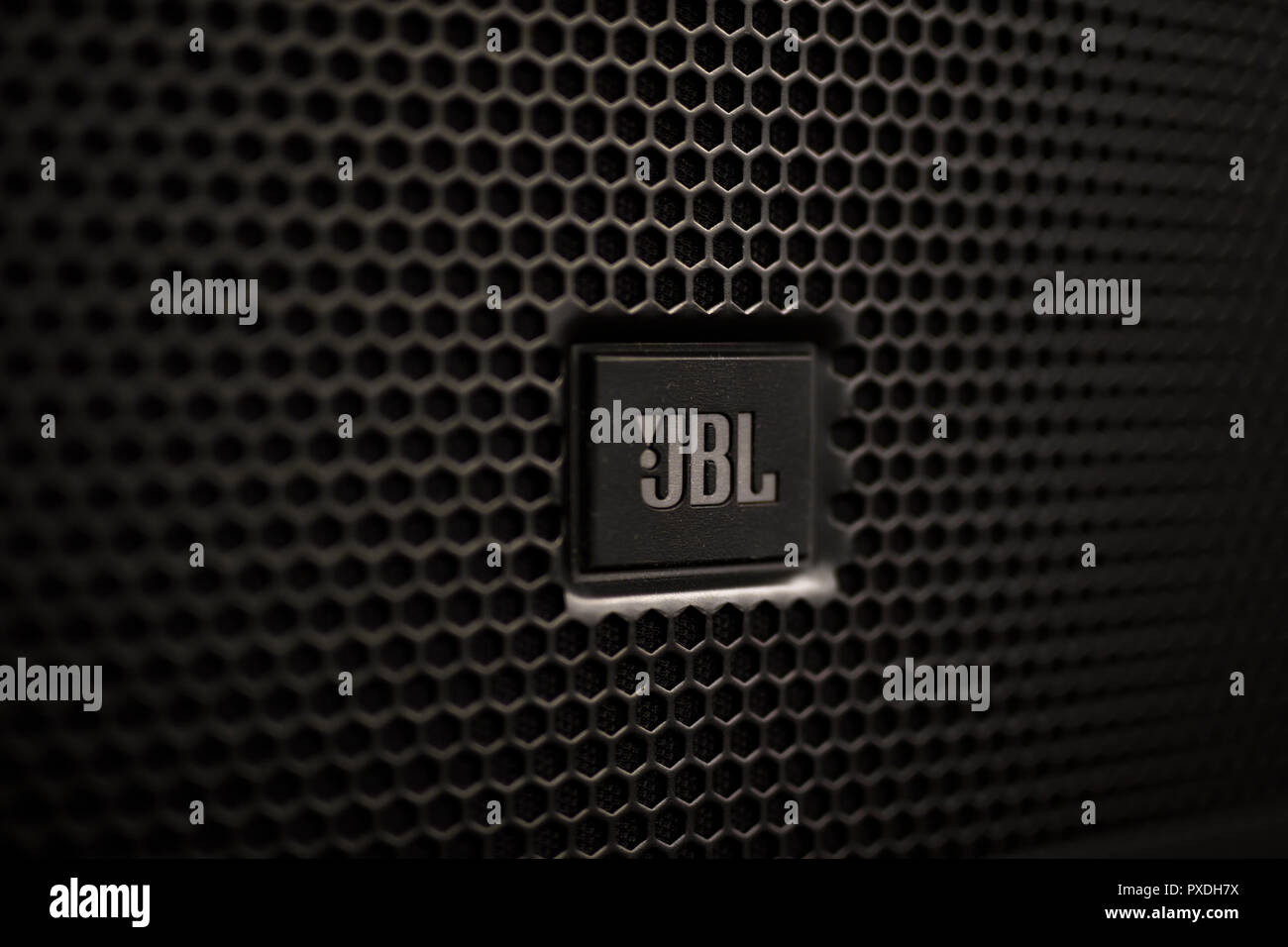 The Jbl Charge 3 Is An Excellent Bluetooth Speaker - Jbl HD wallpaper |  Pxfuel