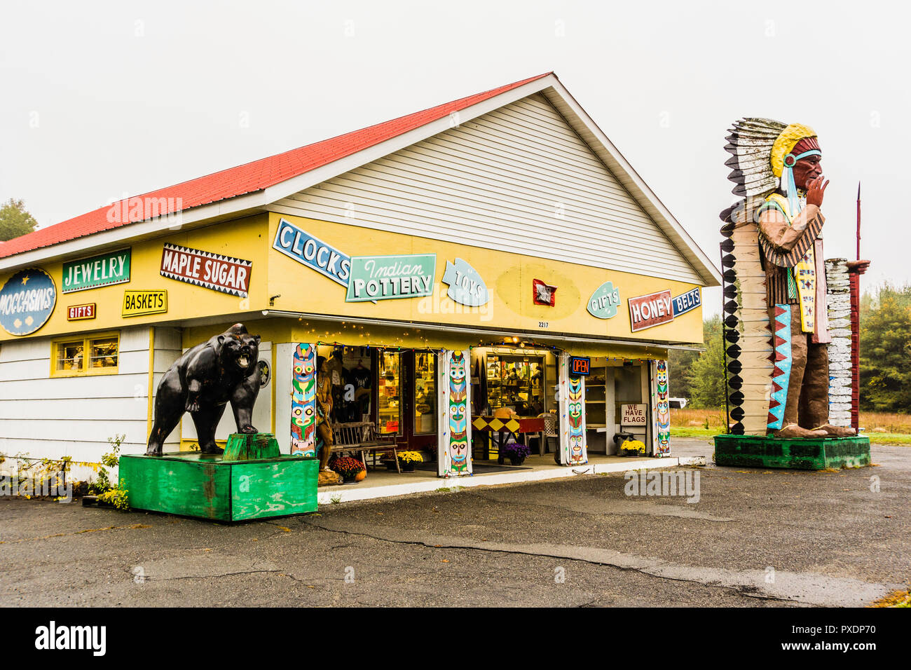 Native Views Gift Shop Mohawk Trail, Massachusetts, USA Stock Photo Alamy