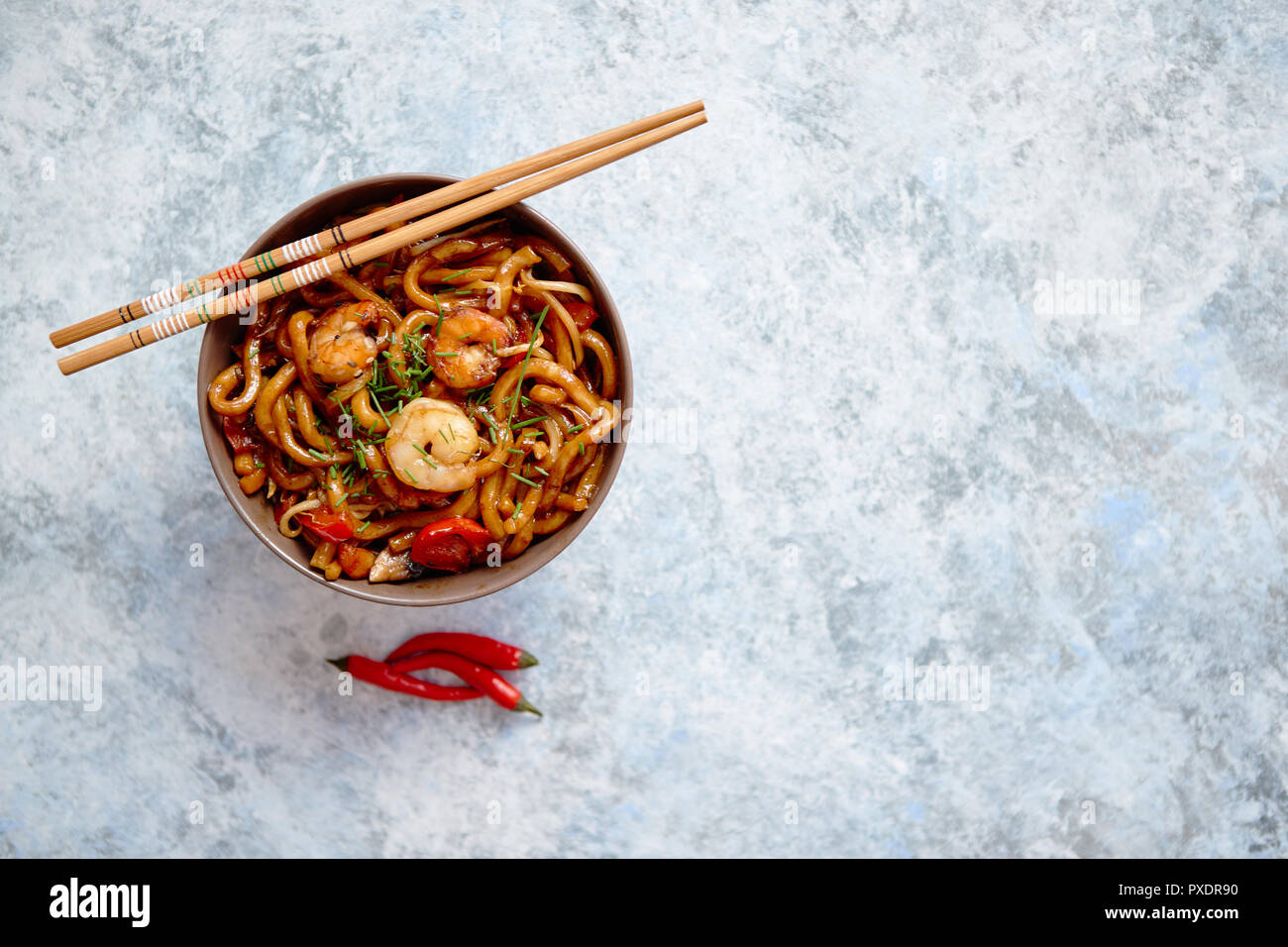 Traditional asian udon stirfry noodles with shrimp Stock Photo Alamy