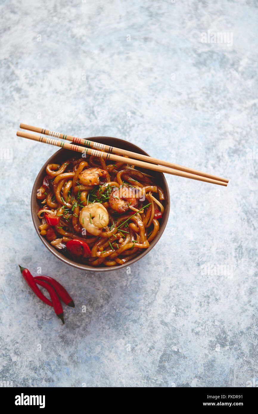 Traditional asian udon stirfry noodles with shrimp Stock Photo Alamy