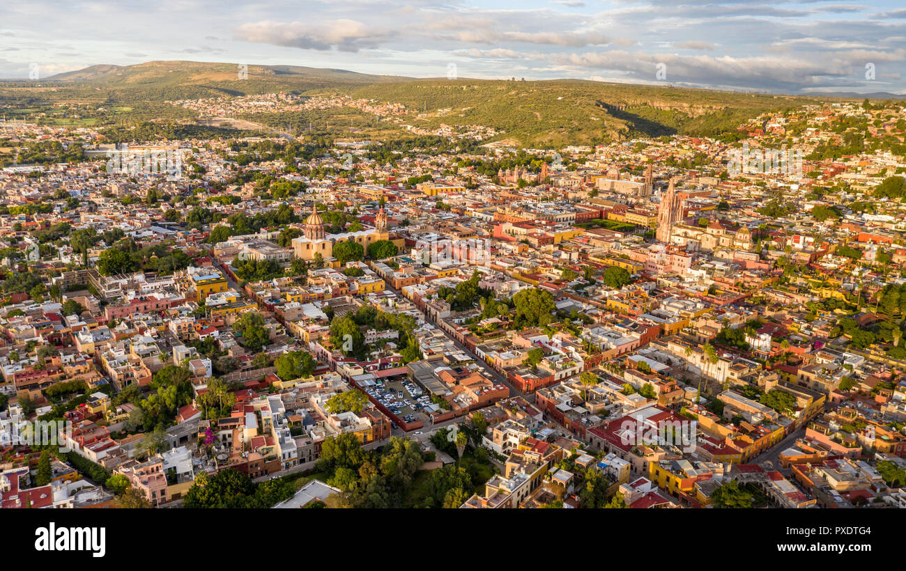 Aerial view of on of the many narrow roads in San Miguel de Allende ...