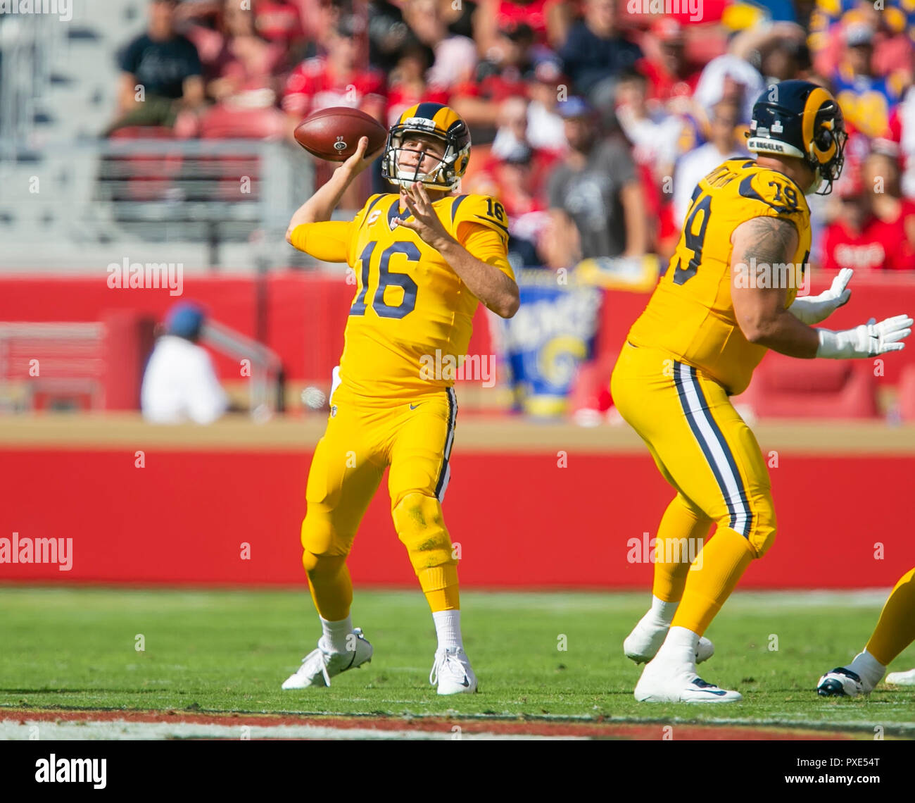 Santa Clara, CA. 21st Oct, 2018. Los Angeles Rams quarterback