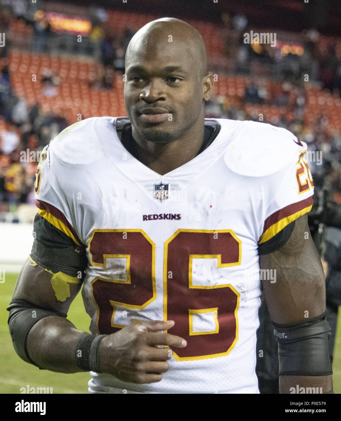 Landover, Maryland, USA. 21st Oct, 2018. Washington Redskins running back Adrian Peterson (26) leaves the field following his team's 20 - 17 victory over the Dallas Cowboys at FedEx Field in Landover, Maryland on Sunday, October 21, 2018. Credit: Ron Sachs/CNP Credit: Ron Sachs/CNP/ZUMA Wire/Alamy Live News Stock Photo
