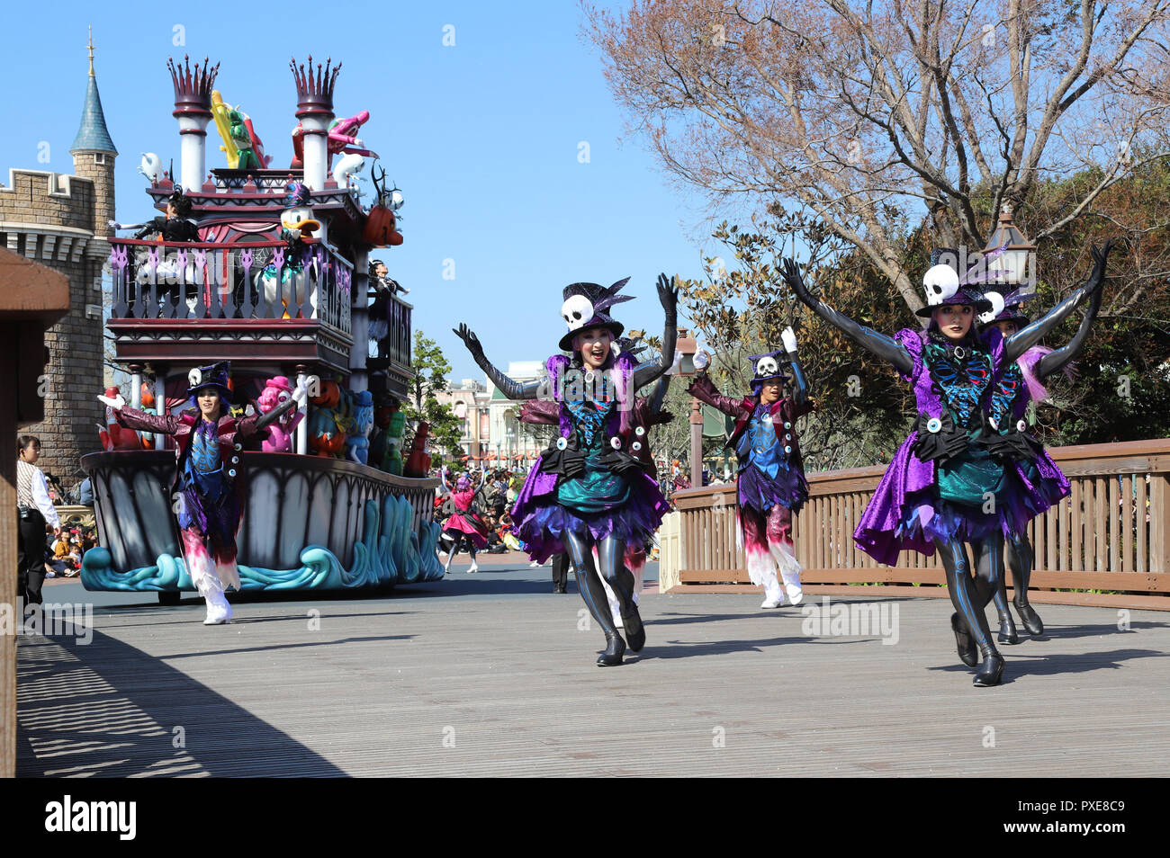 October 22, 2018, Urayasu, Japan Dancers in clad of witch perform