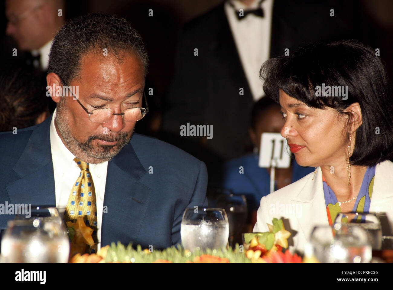 ***FILE PHOTO*** Richard Parsons steps down from CBS board citing