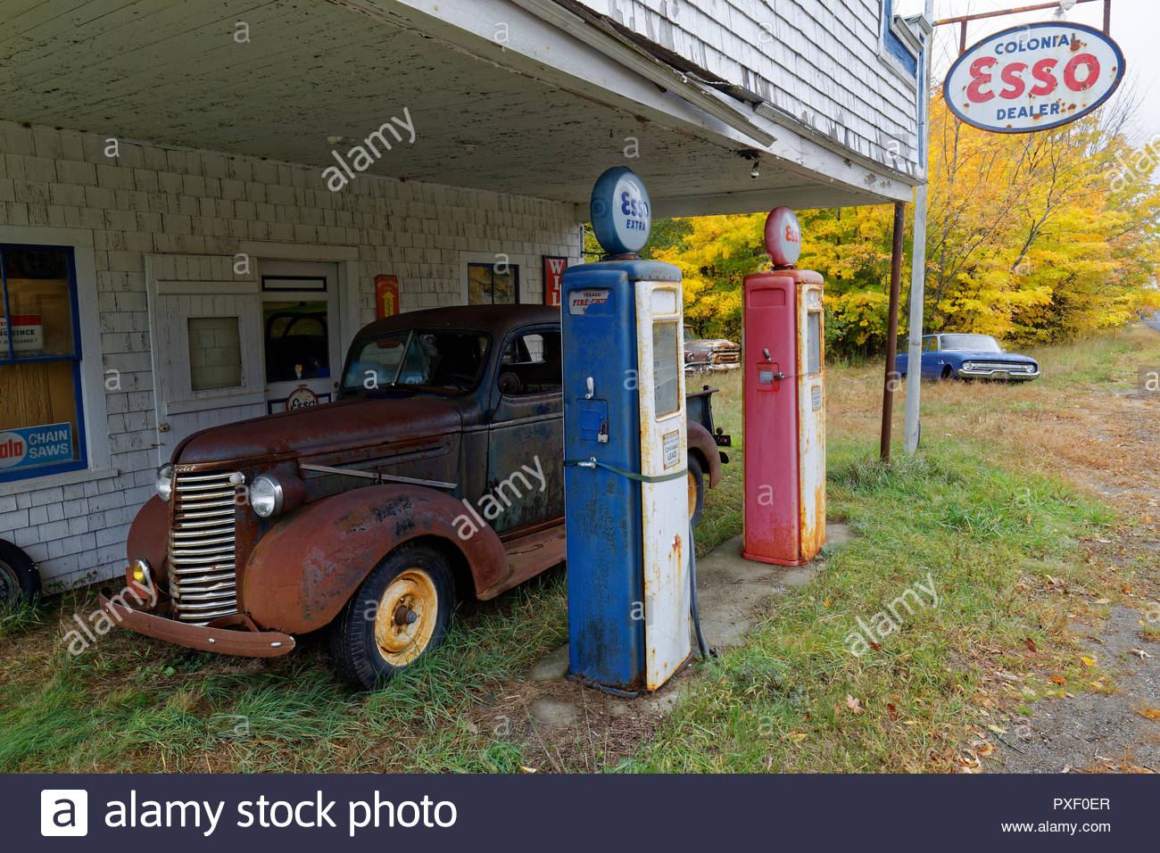 Vintage Gas Pumps Stock Photos & Vintage Gas Pumps Stock Images Alamy