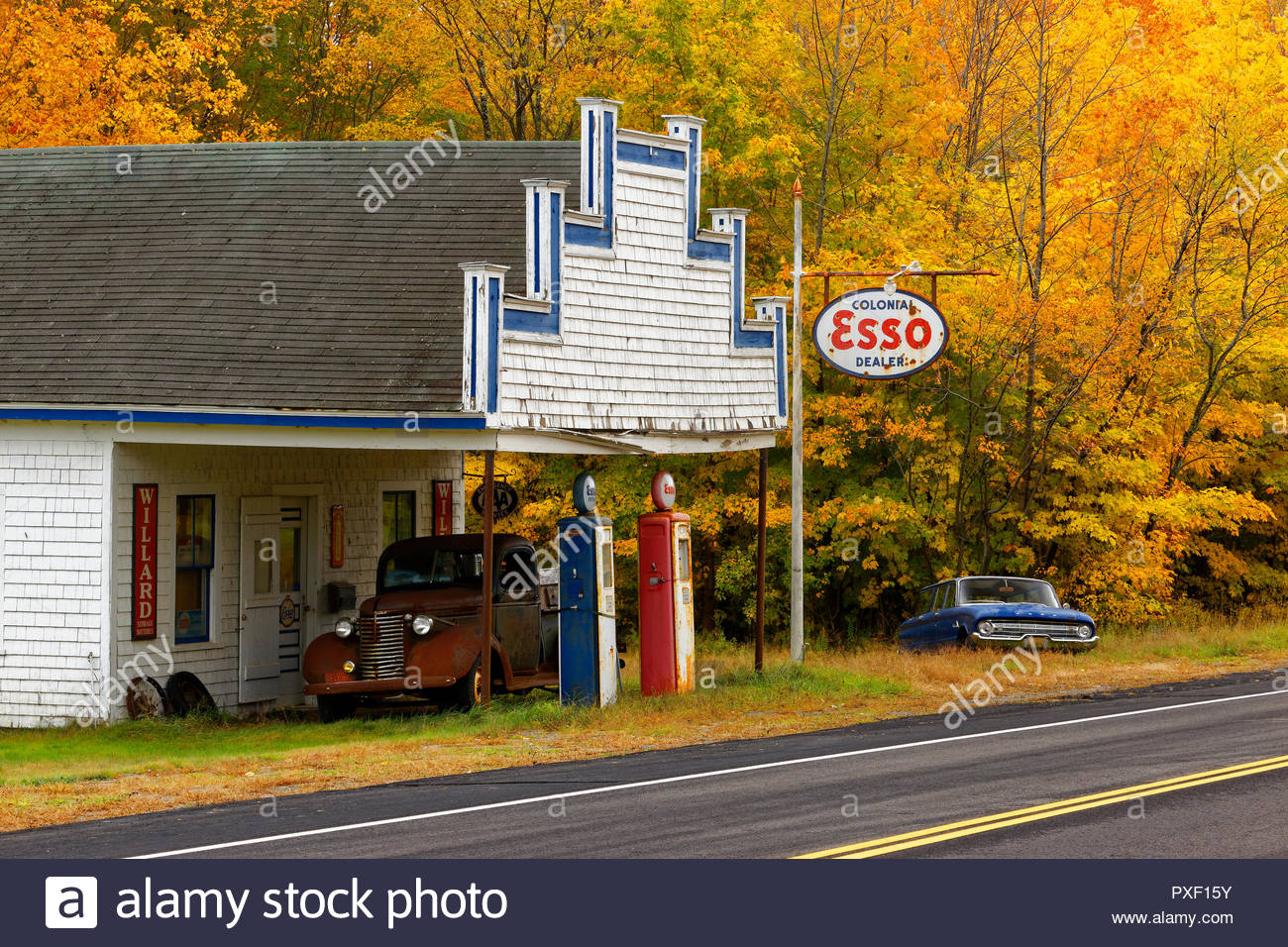Old Gas Station High Resolution Stock Photography and Images Alamy