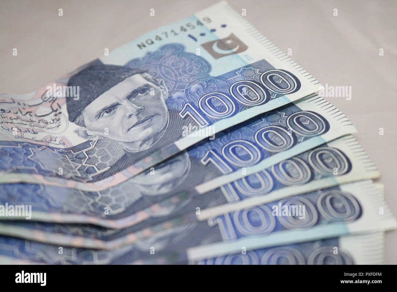 Page 3 1000 Rupee Note High Resolution Stock Photography And Images Alamy