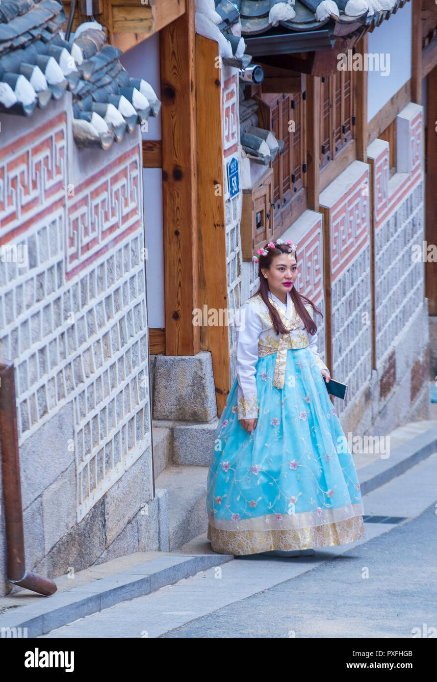 Wearing oriental clothing hi res stock photography and images