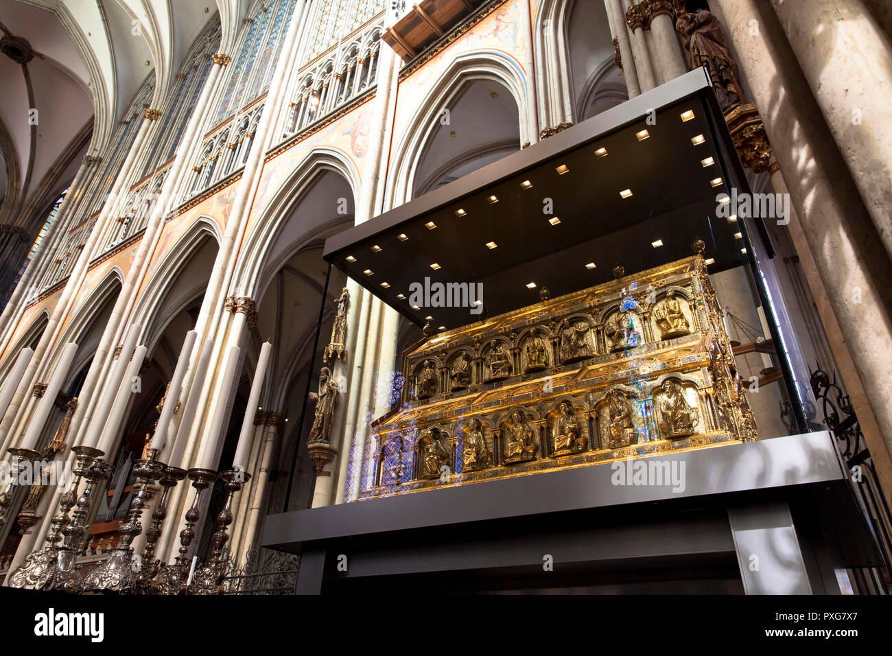 the shrine of the Three Magi at the cathedral, Cologne, Germany.  der Dreikoenigsschrein im Dom, Koeln, Deutschland. Stock Photo