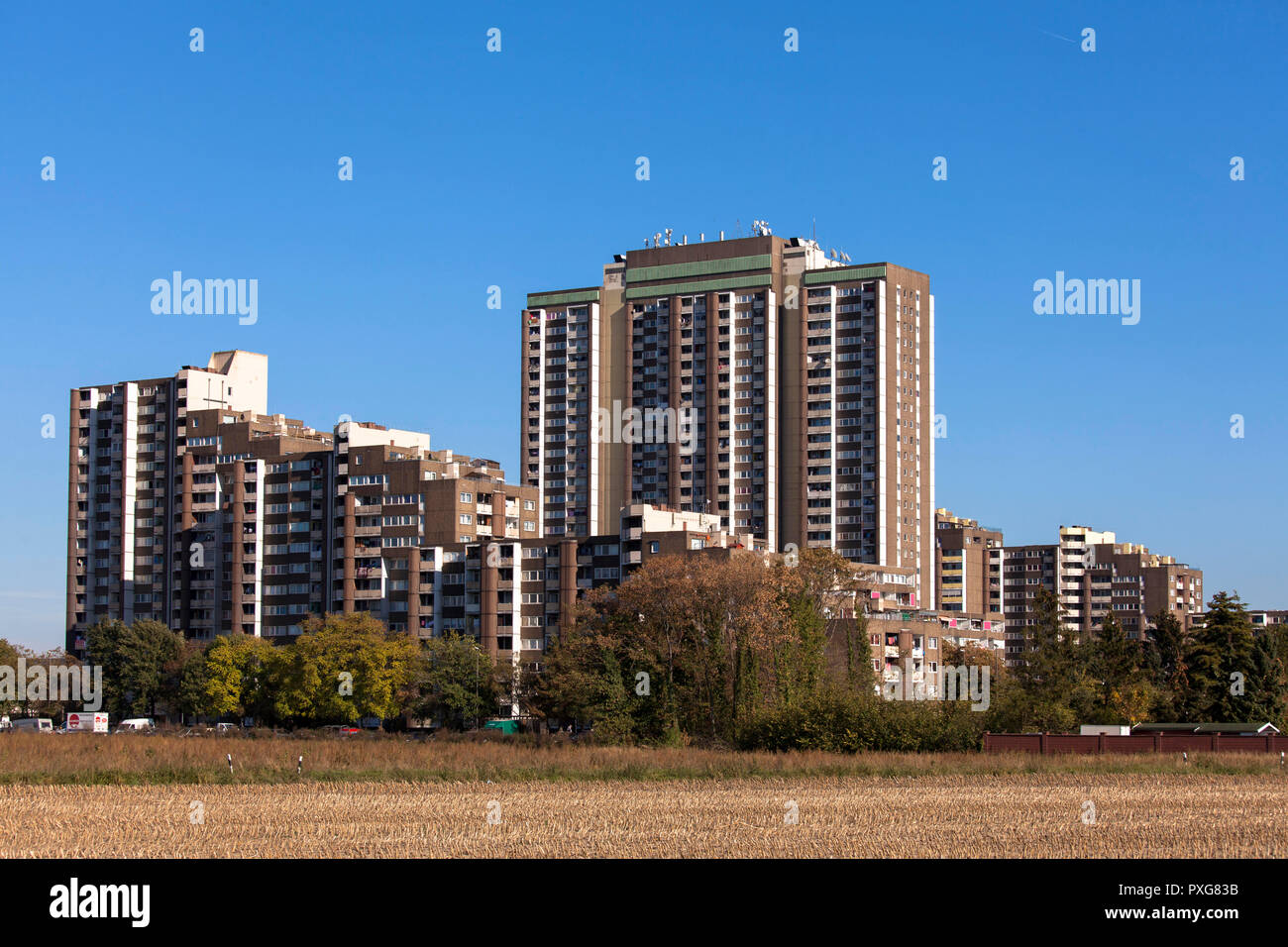 highrise complex Auf dem Koelnberg in the district Meschenich, Cologne, Germany