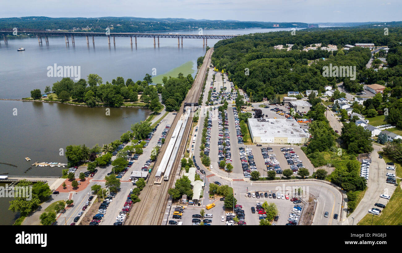 Beacon Station, Amtrak Train in station, Beacon, NY, USA Stock Photo