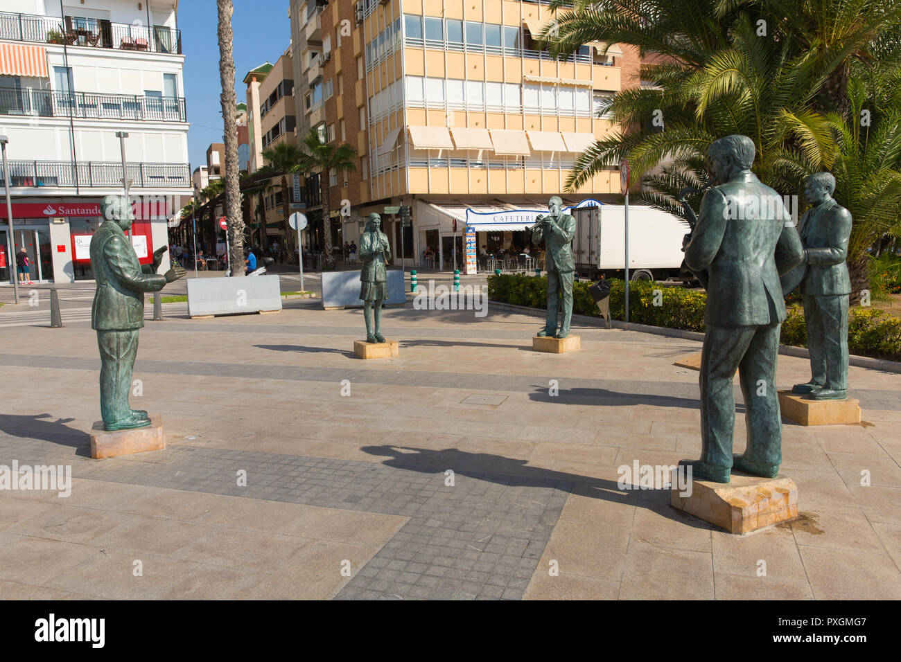 Monumento a los musicos hires stock photography and images Alamy