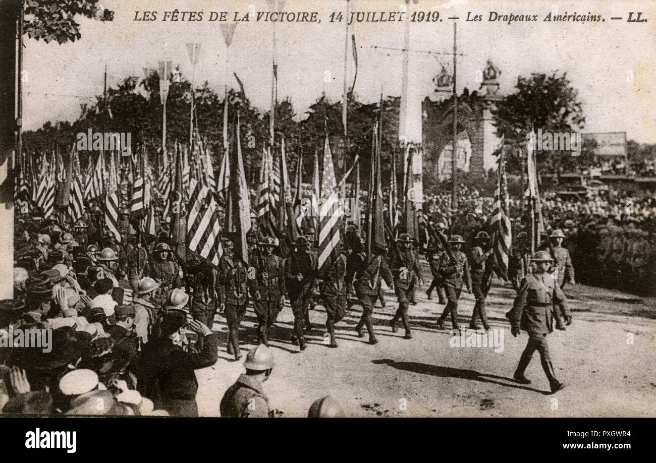 Parade american soldiers paris hi-res stock photography and images - Alamy